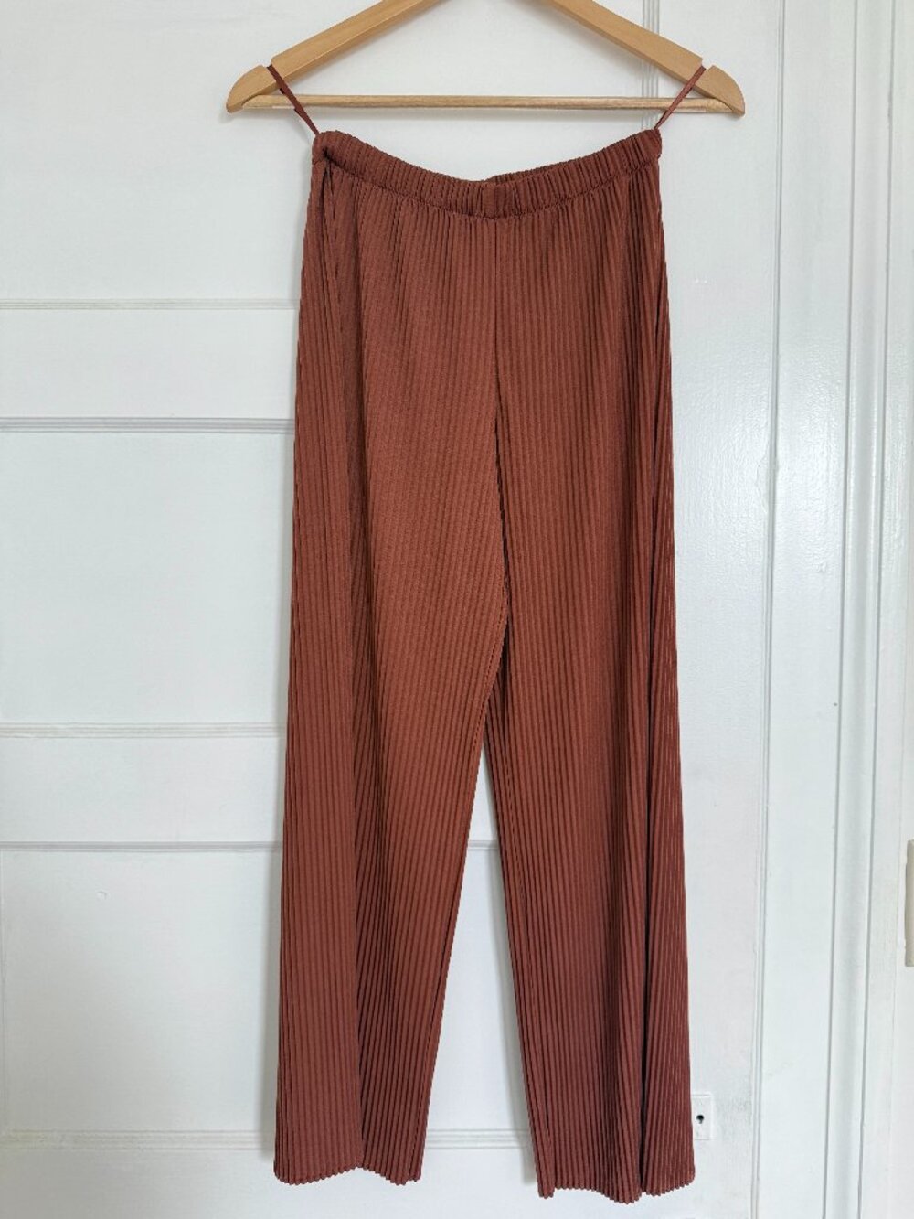 Uniqlo Pleated Straight Pant (24-27in)